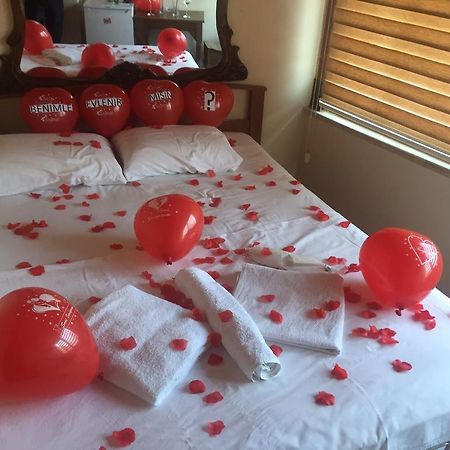 בויוקאדה Cicekli Yali Hotel מראה חיצוני תמונה