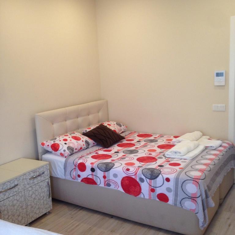 בויוקאדה Cicekli Yali Hotel חדר תמונה