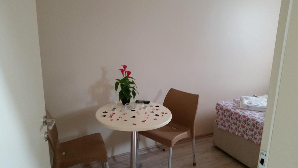 בויוקאדה Cicekli Yali Hotel מראה חיצוני תמונה