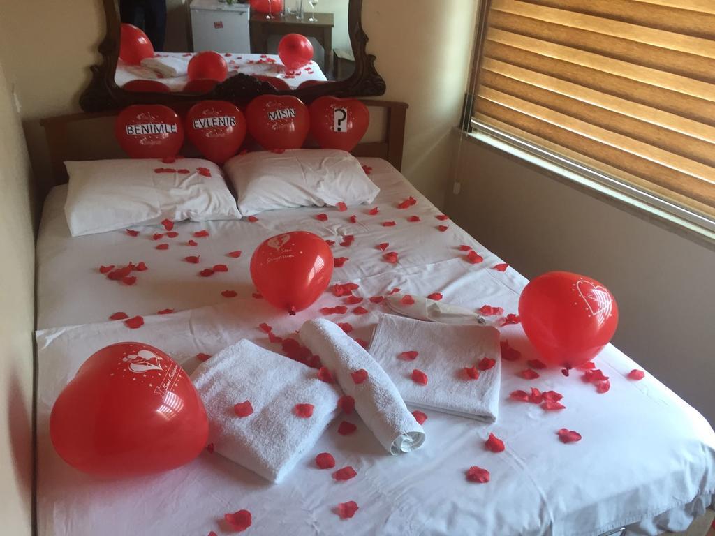 בויוקאדה Cicekli Yali Hotel מראה חיצוני תמונה